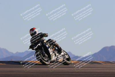 media/Nov-06-2023-Moto Forza (Mon) [[ce023d0744]]/3-Intermediate Group/Session 5 (Turn 9)/